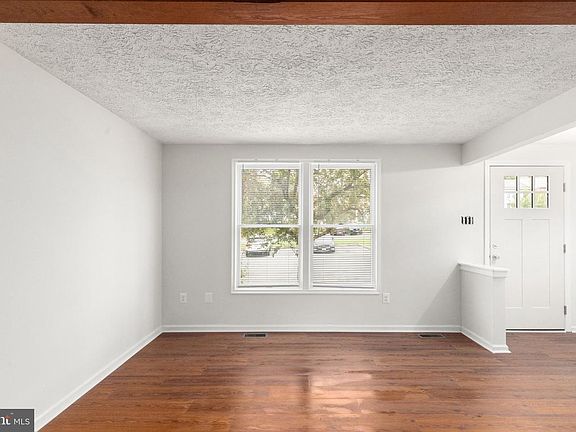 5th image of 3246 Split Oak Ct