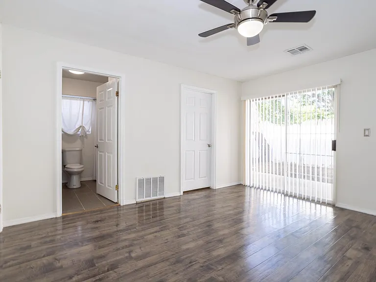 11026 Memory Park Ave #BACK — Photo 10