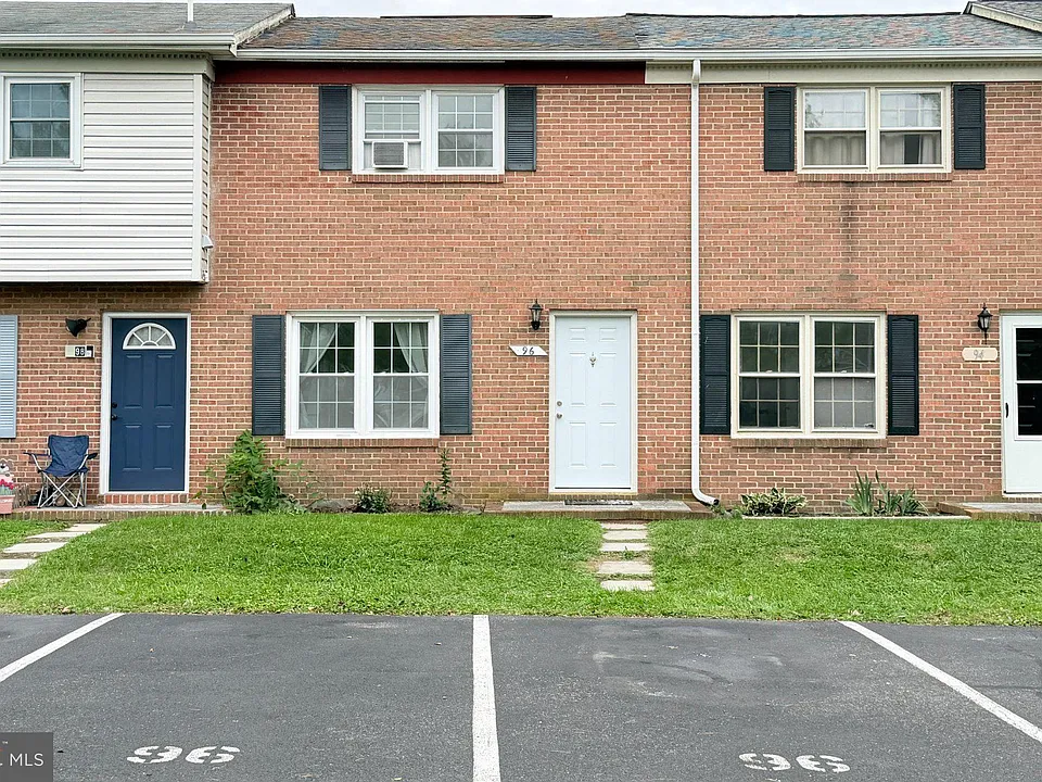96 Hackberry Dr