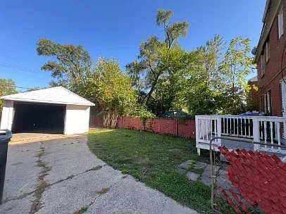 9016 Evergreen Ave — Photo 1