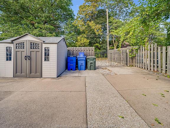 4th image of 2024 Ottawa St