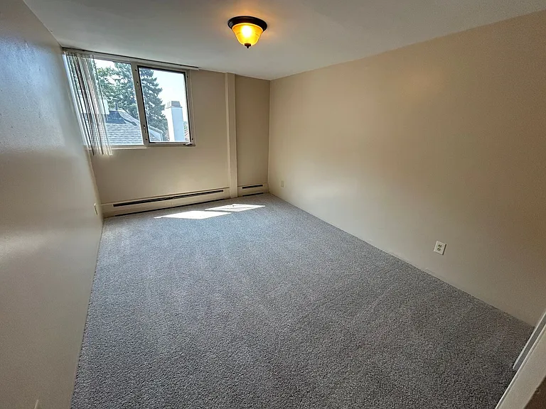 Executive Apartments — Photo 12
