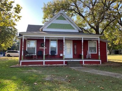 304 S Main St, Aubrey, TX, 76227