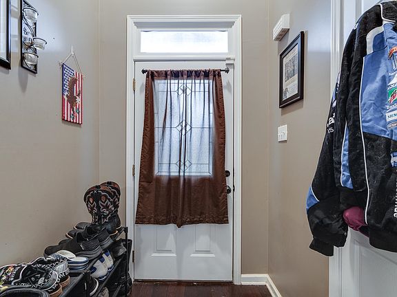 2nd image of 135 Susanne Dr