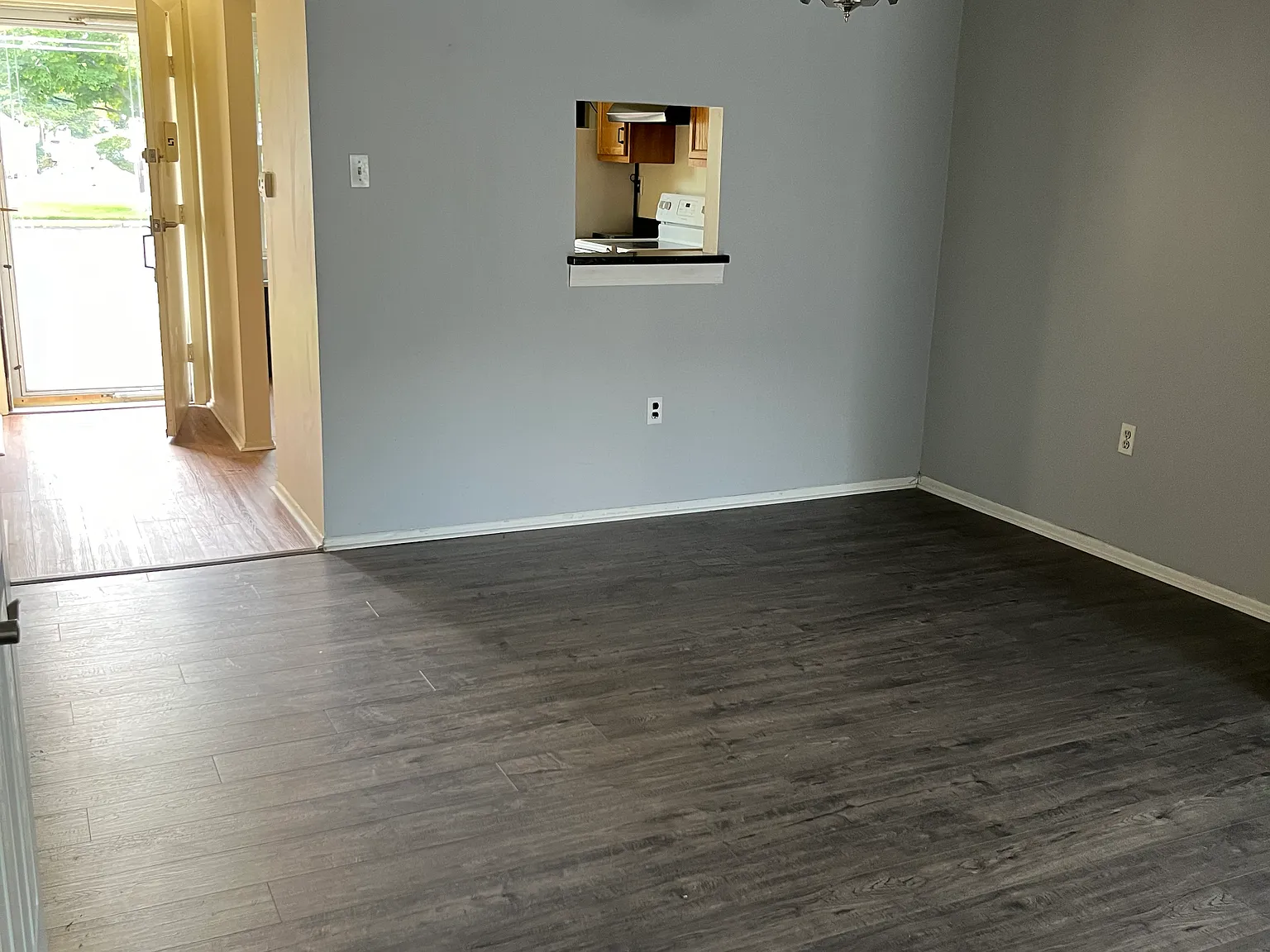 2 bed, 1.5 bath, 1250 sqft, $2,200 — Photo 3