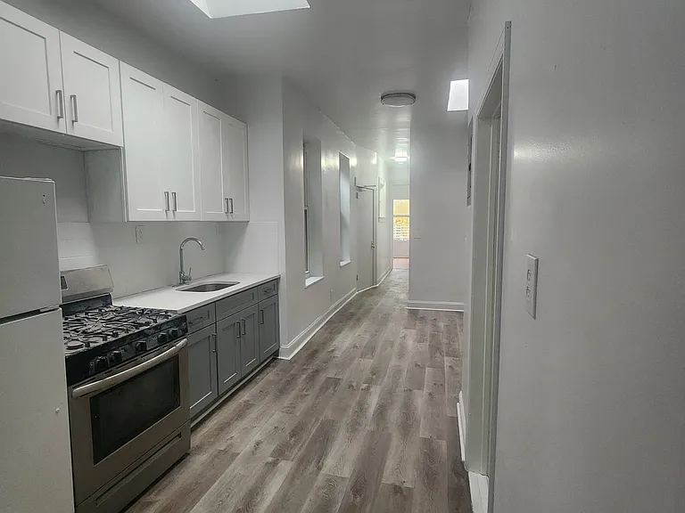 91 Elliott Ave #3 — Photo 3