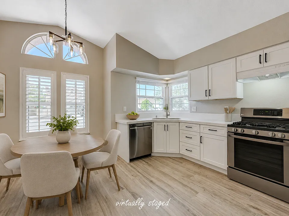 272 Comfort Dr