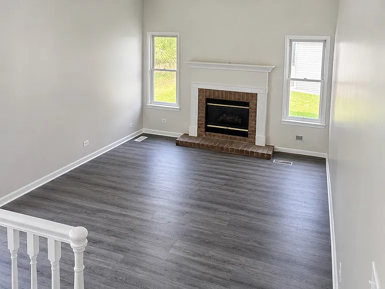 1432 Huntcliff Rd — Photo 4