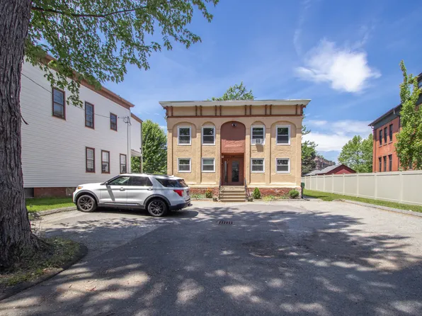 76 Meadow St #D, Chicopee, MA 01013