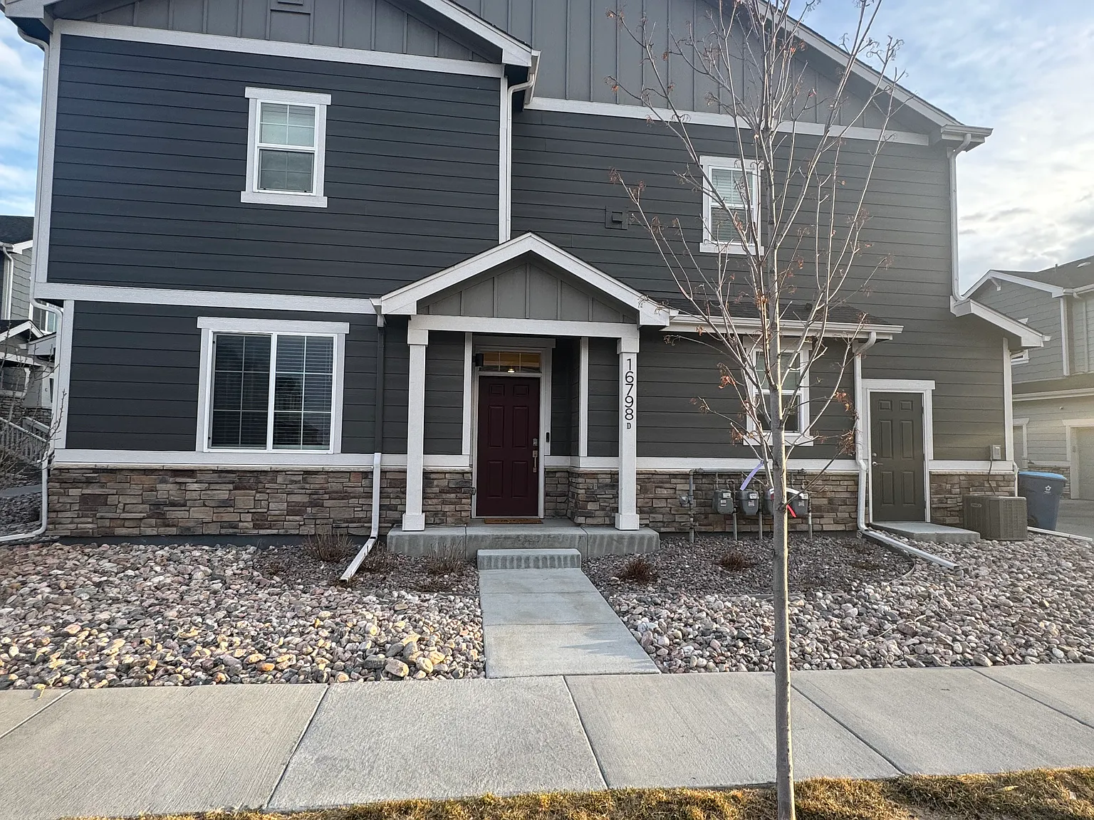 3 bed, 2.5 bath, 1846 sqft, $3,000 — Photo 1