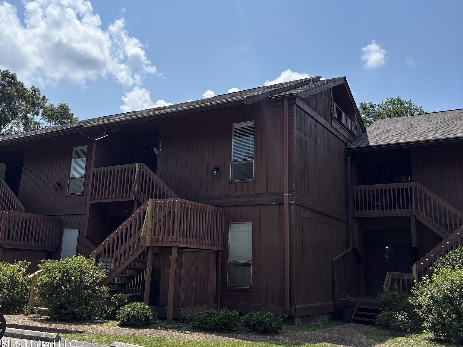 248 Lakeside Villa #J