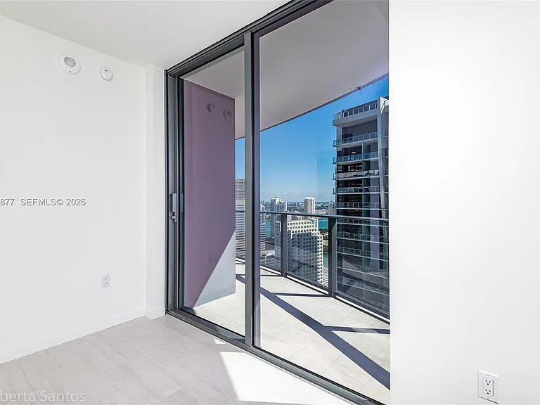 1000 Brickell Plz #4509 — Photo 35