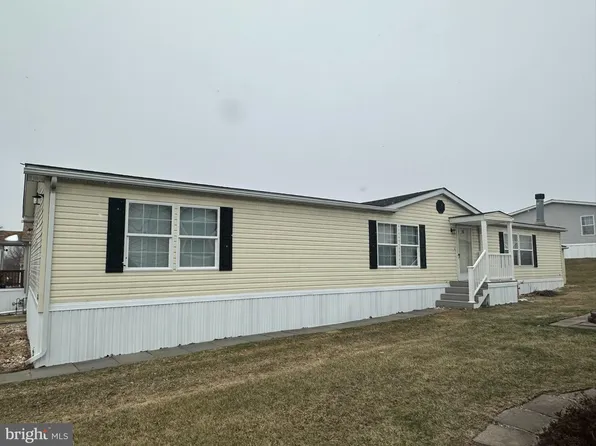 5296 Brocton Ct, Macungie, PA 18062