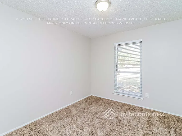 2212 W Oakdale Rd — Photo 10