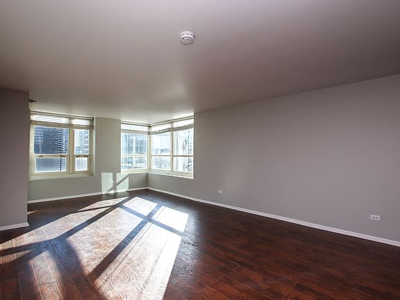 3rd image of 345 N Lasalle Blvd #4603