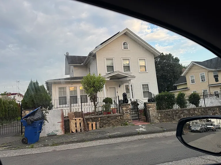 South St — Photo 7