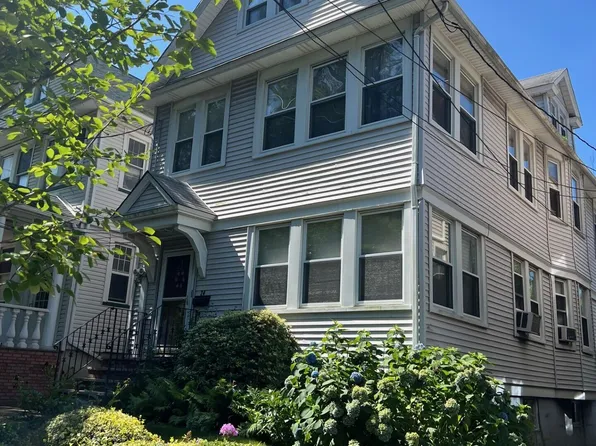 24 Grand Ave, Staten Island, NY 10301