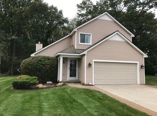 8945 Gittins Blvd, Commerce Township, MI 48382
