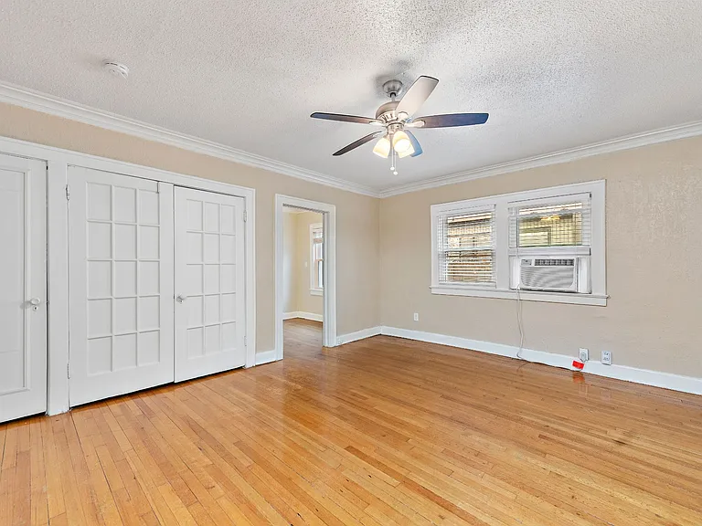 4908 Brookside Blvd — Photo 16
