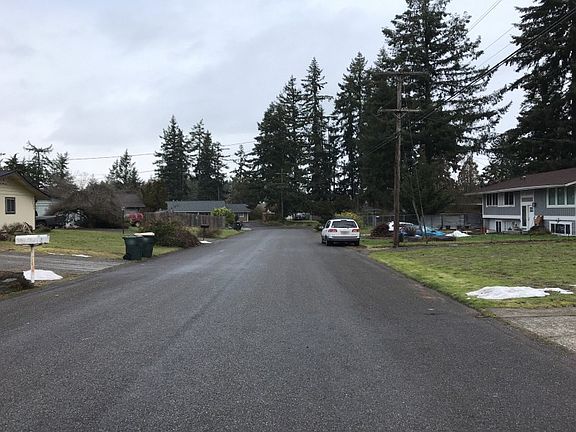 4th image of 1322 Neil St NE