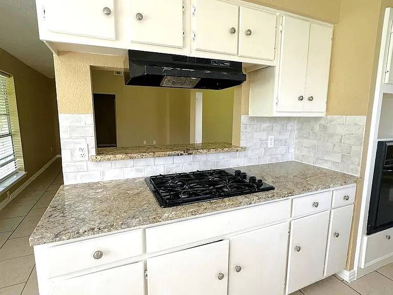 12210 Roandale Dr — Photo 21