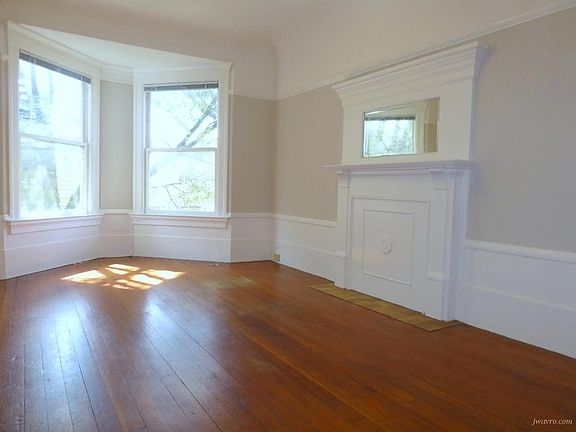 5th image of 535 Ashbury St APT 4