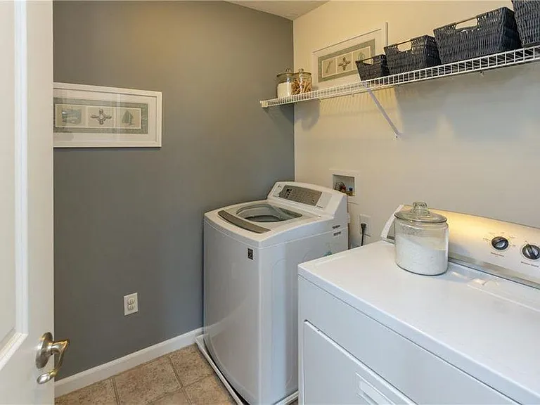 12331 Hawks Nest Dr — Photo 9