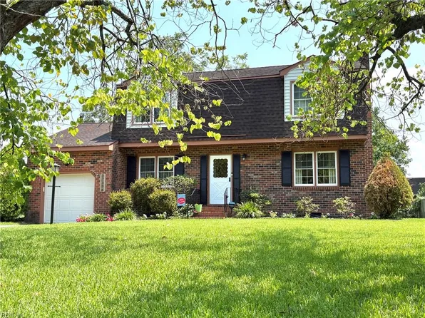 5213 Greenbrook Dr, Portsmouth, VA 23703