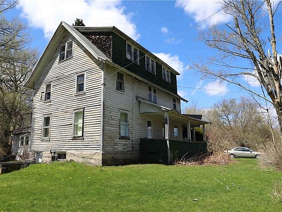 3rd image of 1259 Perch Lake Rd