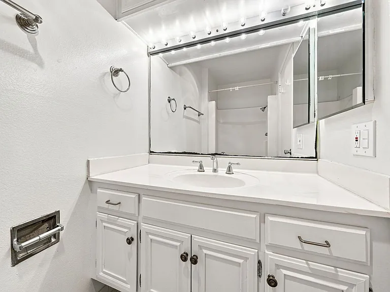 300 Cagney Ln #1 — Photo 9