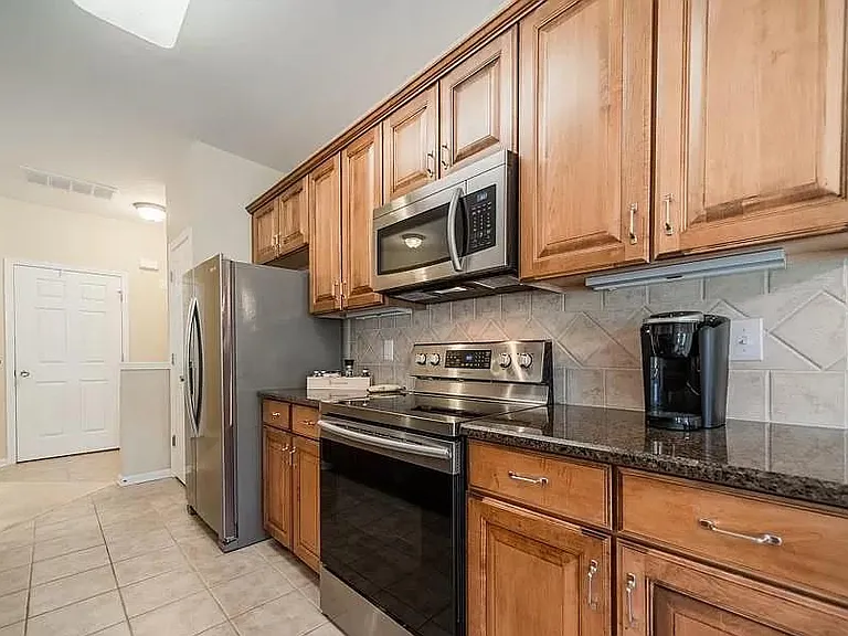 11568 Costigan Ln — Photo 3