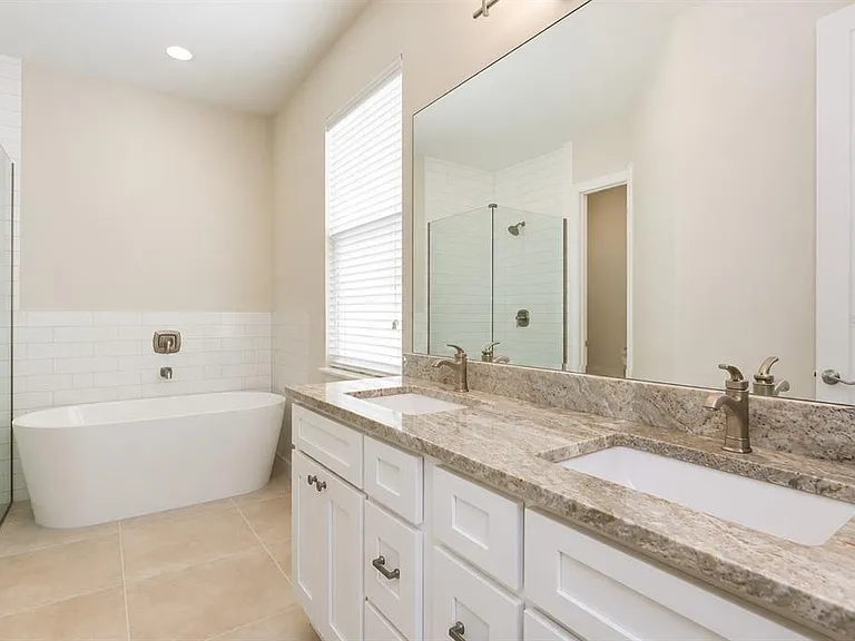 1823 Meadow Pond Way — Photo 8