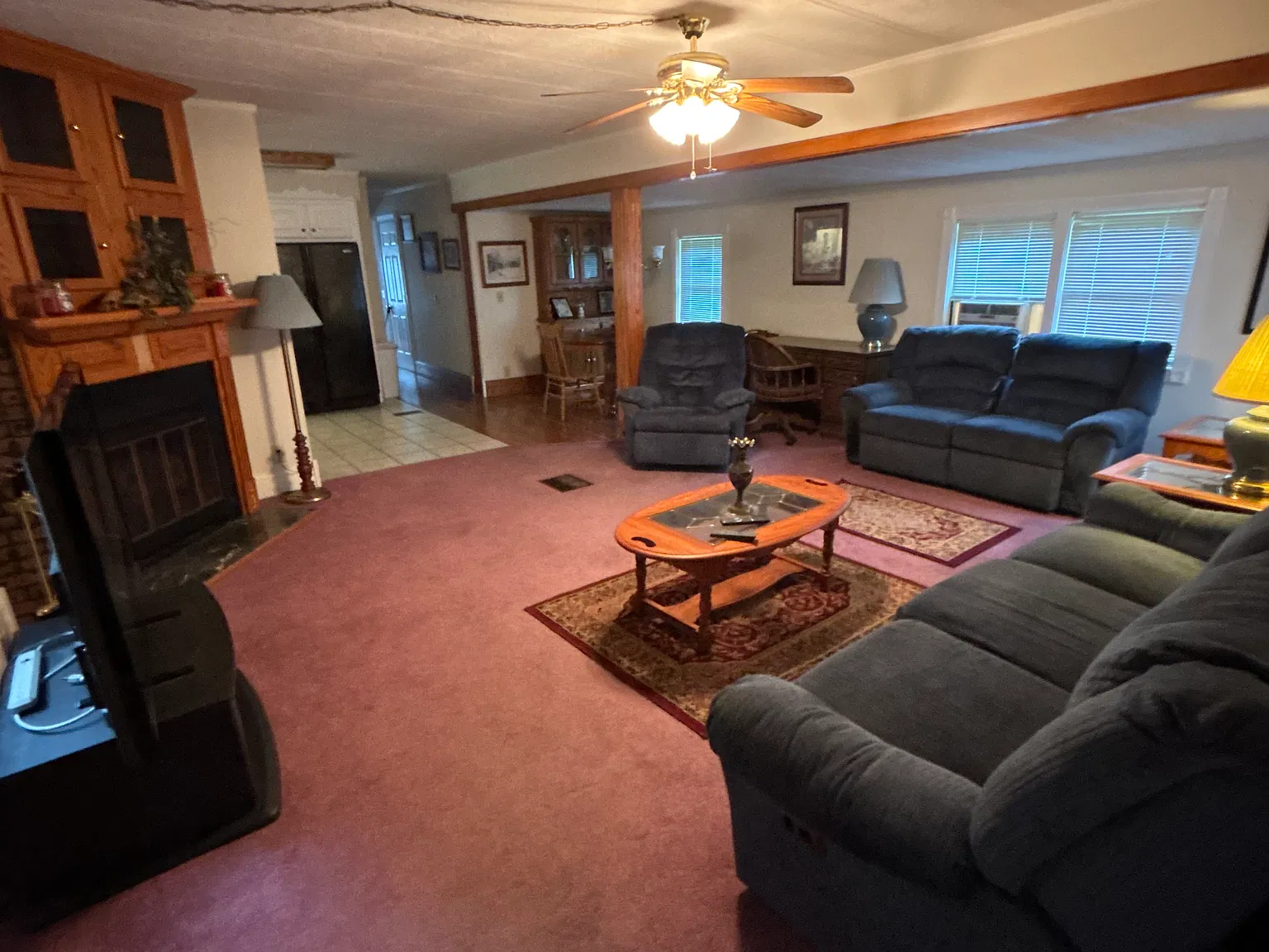 1 bed, 1100 sqft, $1,350 — Photo 2