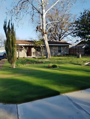 112 E Park St Photo 1