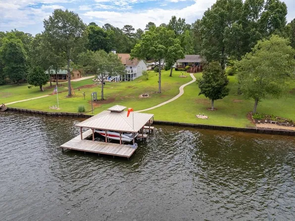 831 Jamesway Dr, Sparta, GA 31087