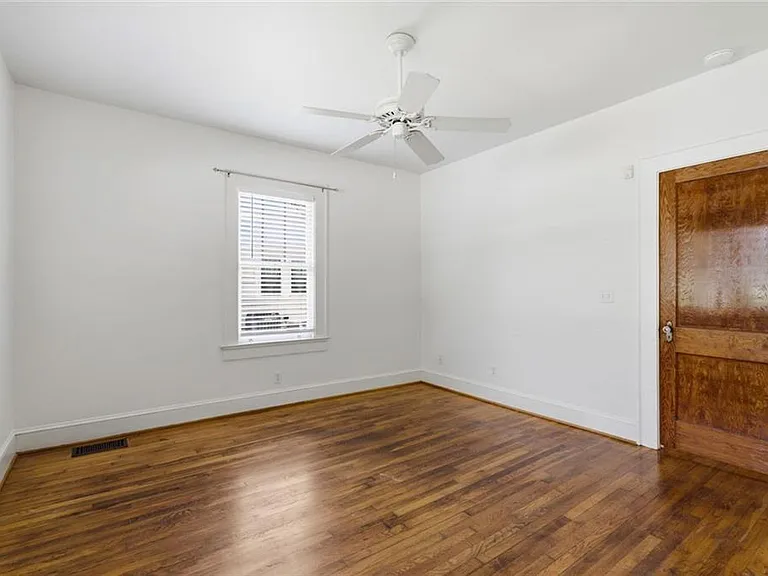 927 Park Ave SE — Photo 22