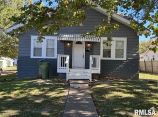 304 Madison St, Benton, IL 62812