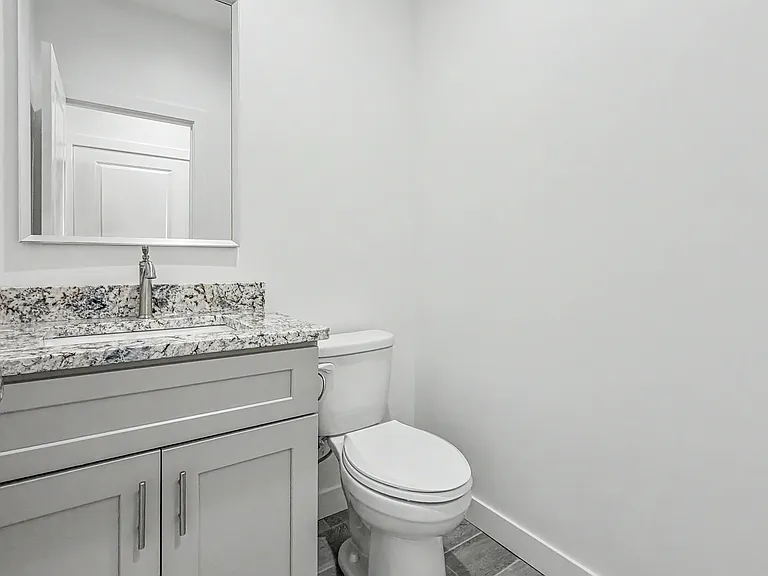 5330 Gaines St — Photo 4