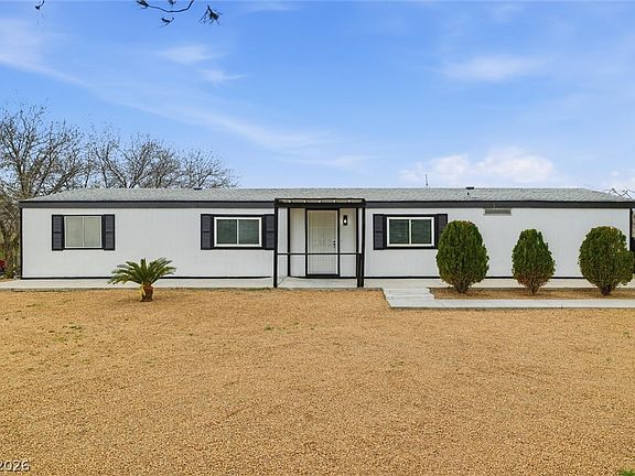 4th image of 3940 Point Dr