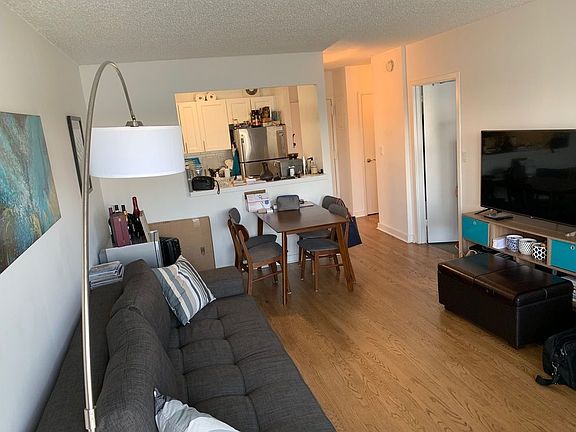 2nd image of 2540 Shore Blvd APT 5M