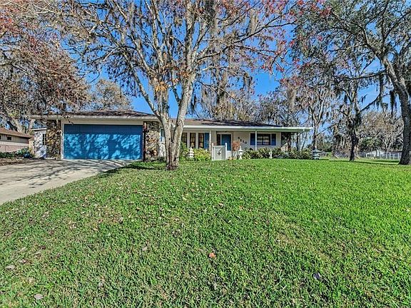 2nd image of 5210 Woodlawn Cir W