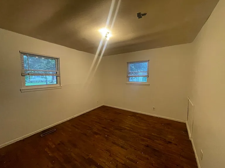 1507 W Phelps St — Photo 3