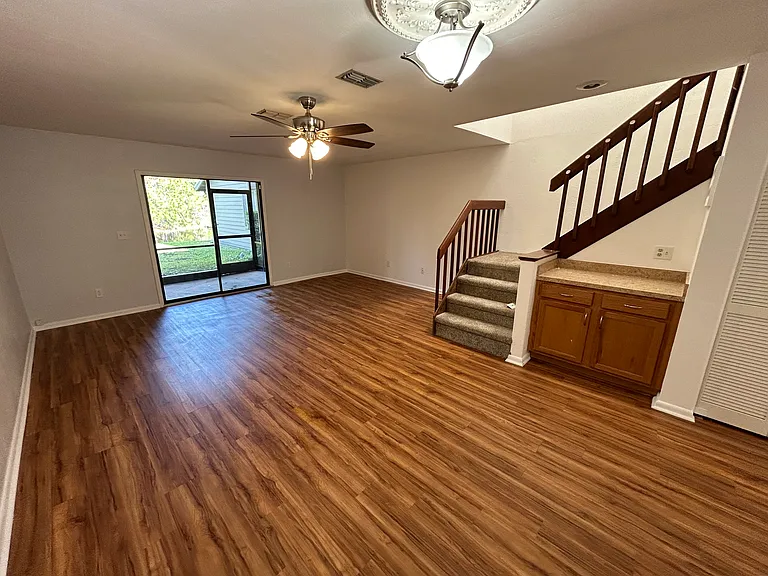 160 Limewood Pl #2 — Photo 4