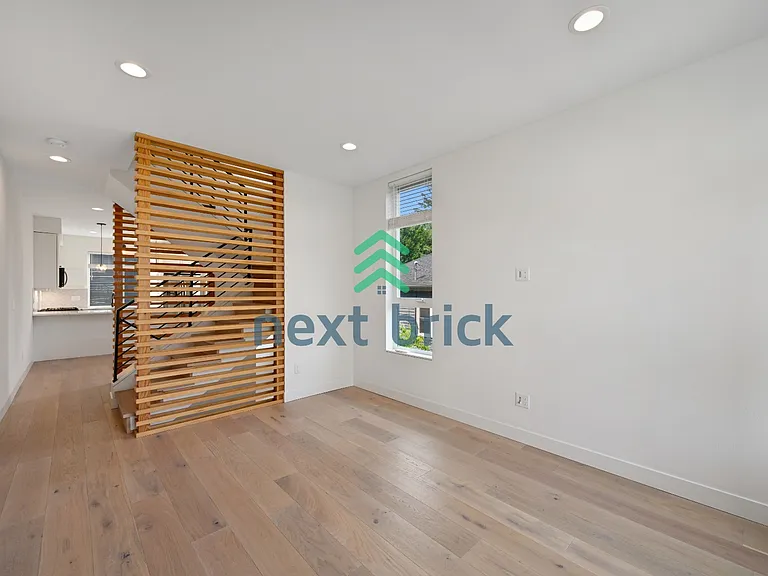4521 Sunnyside Ave N #C — Photo 10