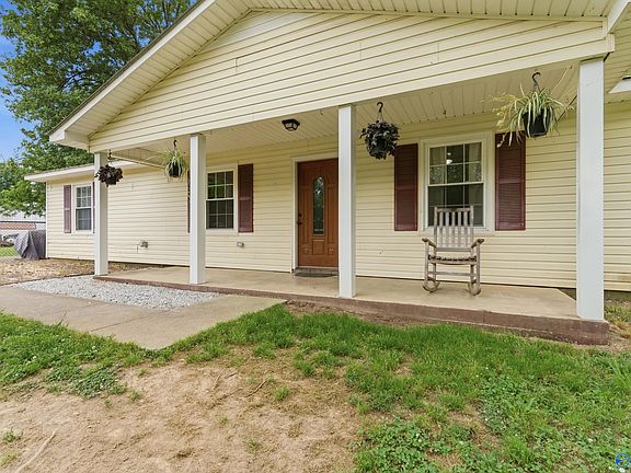 3rd image of 994 County Road 183
