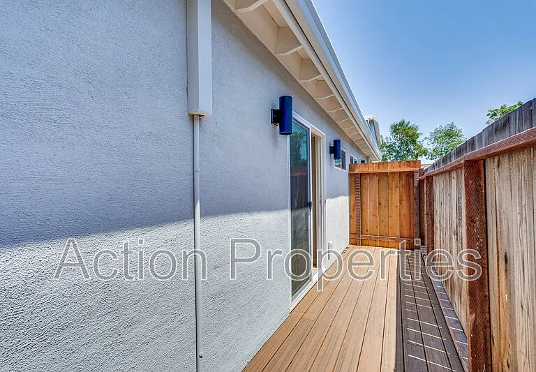 370 Camille Ct — Photo 18