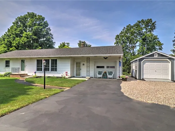 6143 Court St, Cayuga, NY 13034