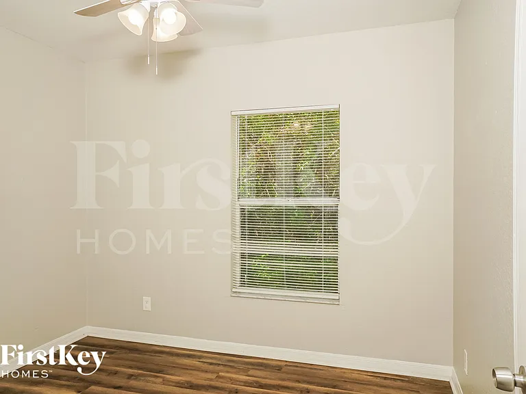 4220 S Cranberry Blvd — Photo 15