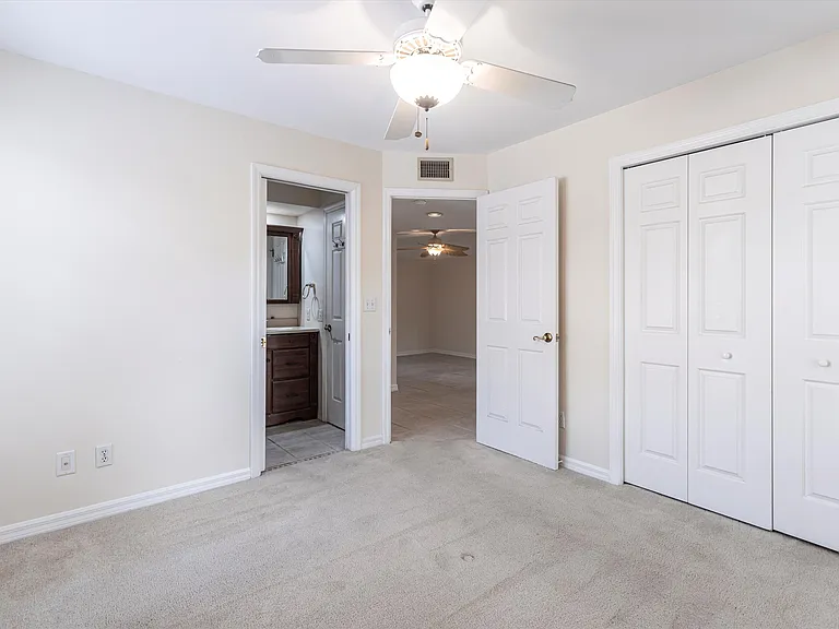 6750 Lone Oak Blvd #H — Photo 28