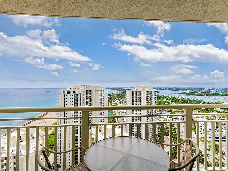 3000 N Ocean Dr — Photo 4
